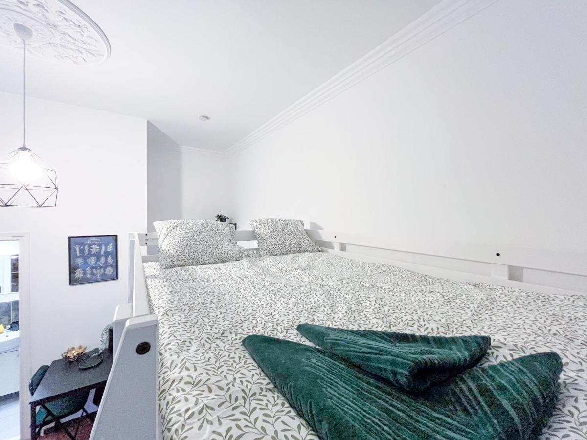 Green Goblin Apartment With Free Private Parking Budapest Exterior foto